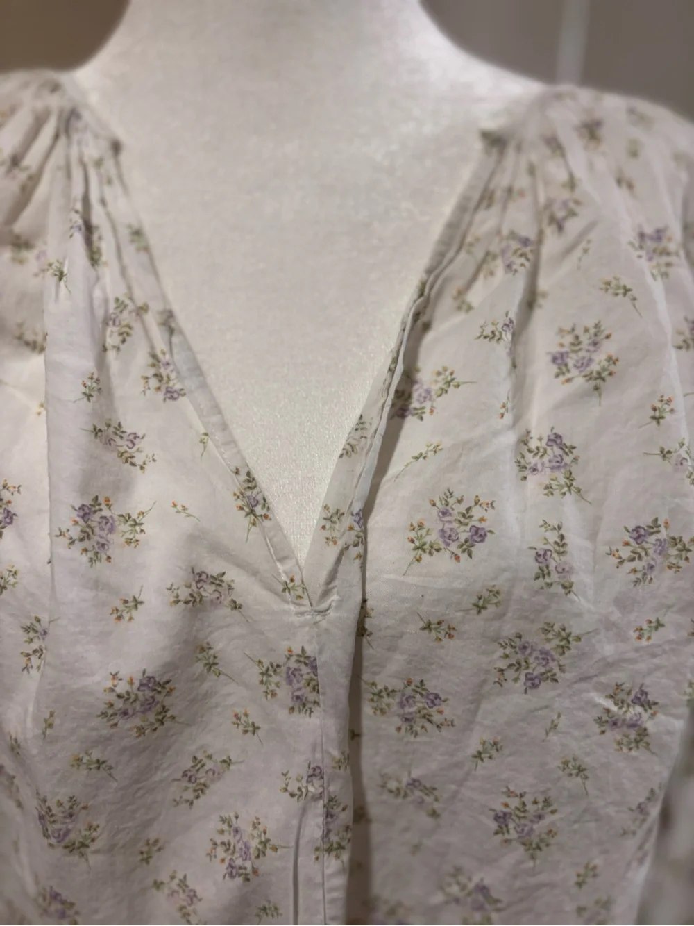 Forever 21 Cream Floral Long-Sleeve Peasant Dress